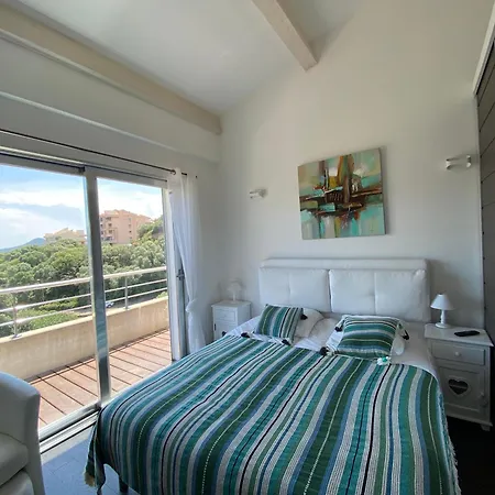 Апартаменты Le De La Vague Порто-Веккьо