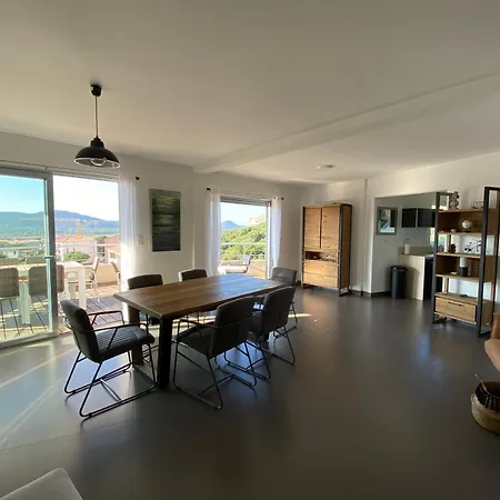 Le De La Vague Апартаменты